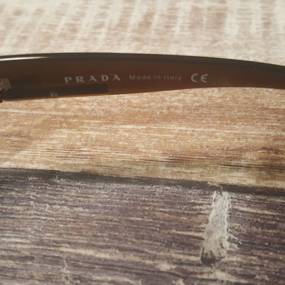 Prada Mens sunglasses with case - Picture 2 of 7